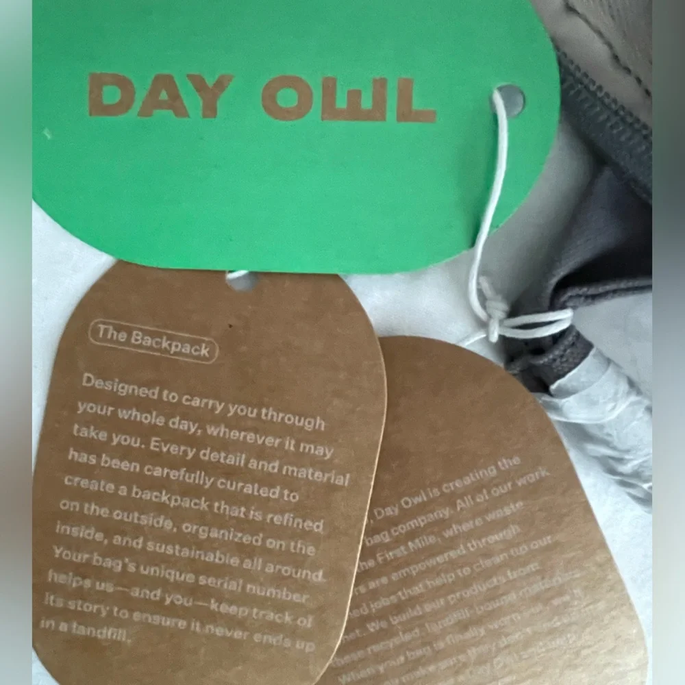 NWT Day Owl 